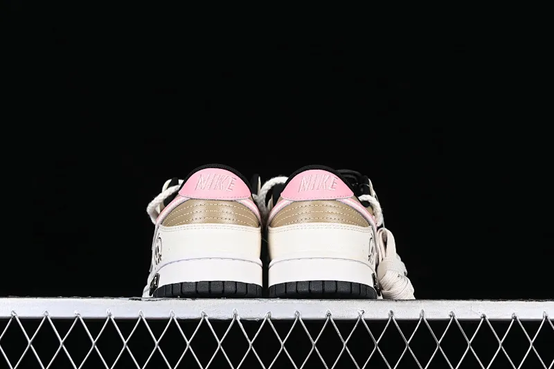 All Categories Nk SB Dunk Series Nk SB Dunk Low Low-top Sneakers Customized Big Box Nk Dunk Low Panda Prank Street Dance Theme-Pink Jumping SB Strappy Low-top Casual Sneakers DD1391-100